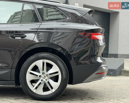 Черный Шкода Enyaq iV, объемом двигателя 0 л и пробегом 160 тыс. км за 18700 $, фото 36 на Automoto.ua