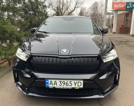 Черный Шкода Enyaq iV, объемом двигателя 0 л и пробегом 28 тыс. км за 38900 $, фото 1 на Automoto.ua