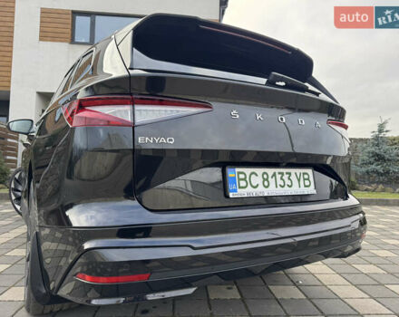 Черный Шкода Enyaq iV, объемом двигателя 0 л и пробегом 10 тыс. км за 33900 $, фото 43 на Automoto.ua