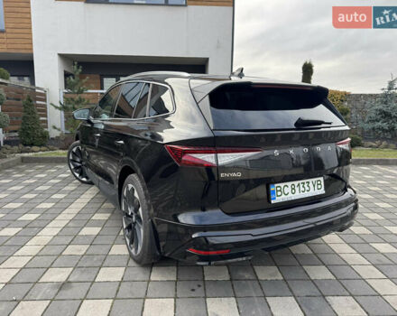 Черный Шкода Enyaq iV, объемом двигателя 0 л и пробегом 10 тыс. км за 33900 $, фото 5 на Automoto.ua