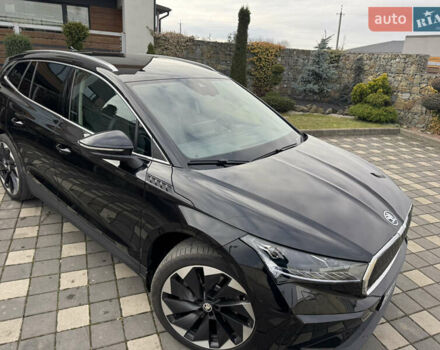 Черный Шкода Enyaq iV, объемом двигателя 0 л и пробегом 10 тыс. км за 33900 $, фото 24 на Automoto.ua