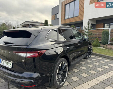 Черный Шкода Enyaq iV, объемом двигателя 0 л и пробегом 10 тыс. км за 33900 $, фото 10 на Automoto.ua