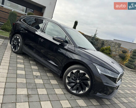 Черный Шкода Enyaq iV, объемом двигателя 0 л и пробегом 10 тыс. км за 33900 $, фото 25 на Automoto.ua