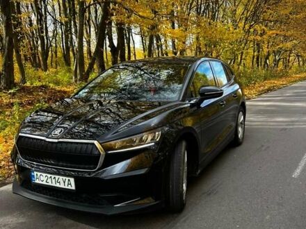 Черный Шкода Enyaq iV, объемом двигателя 0 л и пробегом 51 тыс. км за 21300 $, фото 1 на Automoto.ua