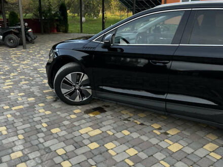 Чорний Шкода Enyaq iV, об'ємом двигуна 0 л та пробігом 70 тис. км за 27900 $, фото 1 на Automoto.ua