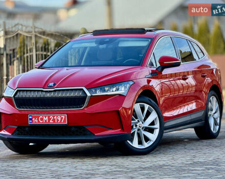Красный Шкода Enyaq iV, объемом двигателя 0 л и пробегом 35 тыс. км за 23995 $, фото 5 на Automoto.ua