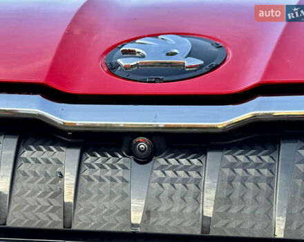 Красный Шкода Enyaq iV, объемом двигателя 0 л и пробегом 35 тыс. км за 23995 $, фото 8 на Automoto.ua