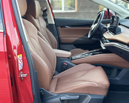 Красный Шкода Enyaq iV, объемом двигателя 0 л и пробегом 35 тыс. км за 23995 $, фото 96 на Automoto.ua