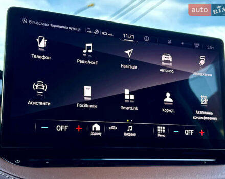 Красный Шкода Enyaq iV, объемом двигателя 0 л и пробегом 35 тыс. км за 23995 $, фото 132 на Automoto.ua