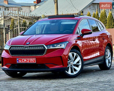 Красный Шкода Enyaq iV, объемом двигателя 0 л и пробегом 35 тыс. км за 23995 $, фото 152 на Automoto.ua