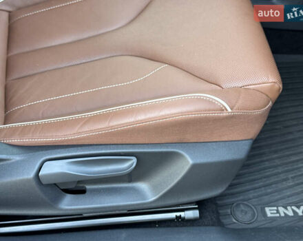 Красный Шкода Enyaq iV, объемом двигателя 0 л и пробегом 35 тыс. км за 23995 $, фото 95 на Automoto.ua