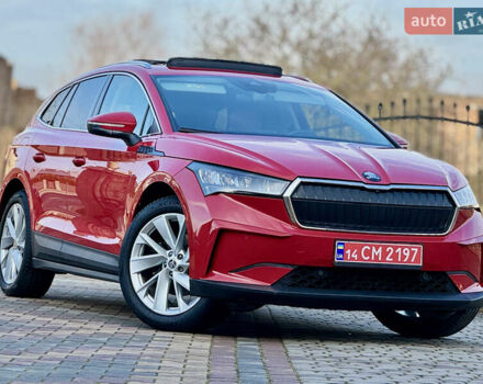 Красный Шкода Enyaq iV, объемом двигателя 0 л и пробегом 35 тыс. км за 23995 $, фото 156 на Automoto.ua