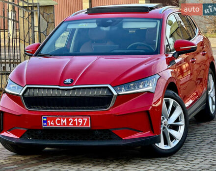 Красный Шкода Enyaq iV, объемом двигателя 0 л и пробегом 35 тыс. км за 23995 $, фото 6 на Automoto.ua
