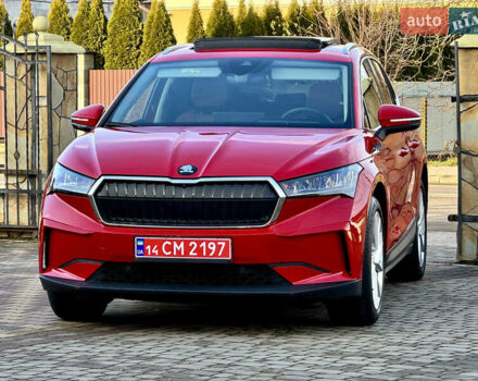 Красный Шкода Enyaq iV, объемом двигателя 0 л и пробегом 35 тыс. км за 23995 $, фото 151 на Automoto.ua