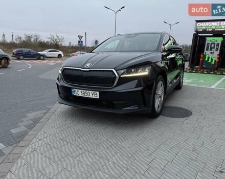 Шкода Enyaq iV, объемом двигателя 0 л и пробегом 52 тыс. км за 27500 $, фото 1 на Automoto.ua