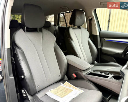 Серый Шкода Enyaq iV, объемом двигателя 0 л и пробегом 190 тыс. км за 21600 $, фото 93 на Automoto.ua