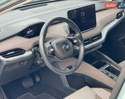 Серый Шкода Enyaq iV, объемом двигателя 0 л и пробегом 34 тыс. км за 22990 $, фото 25 на Automoto.ua