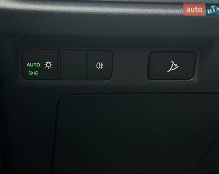 Серый Шкода Enyaq iV, объемом двигателя 0 л и пробегом 65 тыс. км за 22000 $, фото 54 на Automoto.ua