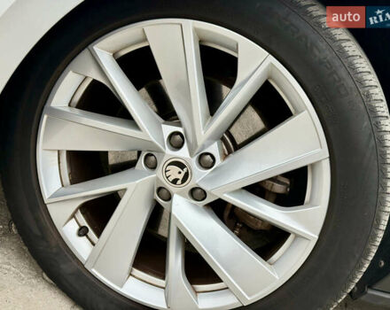 Сірий Шкода Enyaq iV, об'ємом двигуна 0 л та пробігом 190 тис. км за 22500 $, фото 9 на Automoto.ua