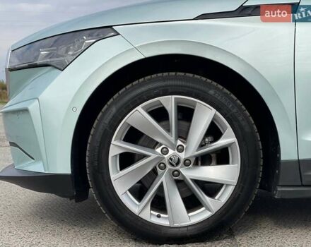 Серый Шкода Enyaq iV, объемом двигателя 0 л и пробегом 34 тыс. км за 22990 $, фото 13 на Automoto.ua