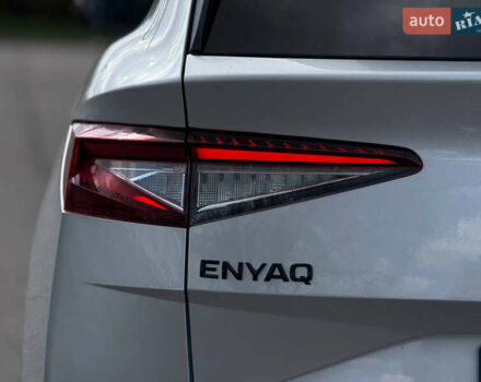 Серый Шкода Enyaq iV, объемом двигателя 0 л и пробегом 99 тыс. км за 26000 $, фото 14 на Automoto.ua