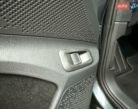 Серый Шкода Enyaq iV, объемом двигателя 0 л и пробегом 190 тыс. км за 21600 $, фото 25 на Automoto.ua