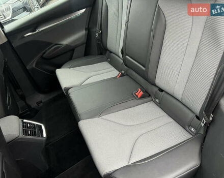 Серый Шкода Enyaq iV, объемом двигателя 0 л и пробегом 65 тыс. км за 22000 $, фото 31 на Automoto.ua