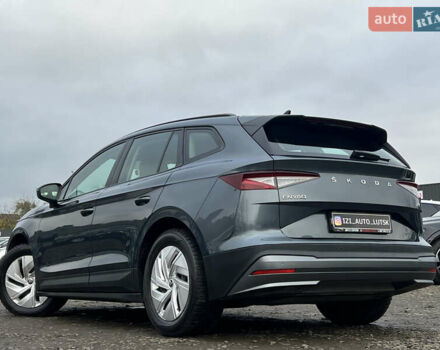 Серый Шкода Enyaq iV, объемом двигателя 0 л и пробегом 65 тыс. км за 22000 $, фото 3 на Automoto.ua
