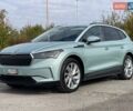 Серый Шкода Enyaq iV, объемом двигателя 0 л и пробегом 34 тыс. км за 22990 $, фото 3 на Automoto.ua