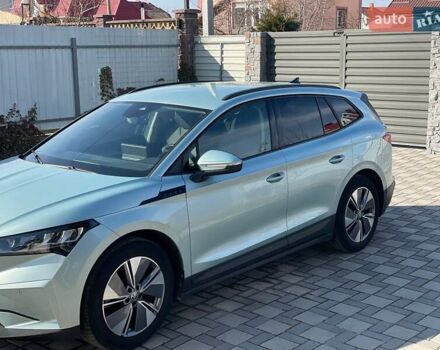 Серый Шкода Enyaq iV, объемом двигателя 0 л и пробегом 118 тыс. км за 21499 $, фото 4 на Automoto.ua