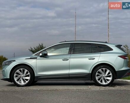 Серый Шкода Enyaq iV, объемом двигателя 0 л и пробегом 34 тыс. км за 22990 $, фото 4 на Automoto.ua