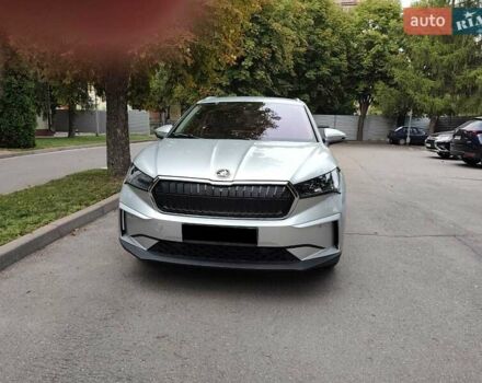 Серый Шкода Enyaq iV, объемом двигателя 0 л и пробегом 43 тыс. км за 29000 $, фото 1 на Automoto.ua