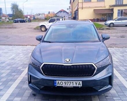 Серый Шкода Enyaq iV, объемом двигателя 0 л и пробегом 130 тыс. км за 27600 $, фото 2 на Automoto.ua