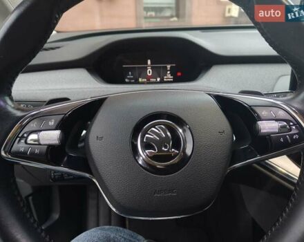 Серый Шкода Enyaq iV, объемом двигателя 0 л и пробегом 256 тыс. км за 20900 $, фото 23 на Automoto.ua