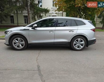 Серый Шкода Enyaq iV, объемом двигателя 0 л и пробегом 43 тыс. км за 29000 $, фото 5 на Automoto.ua