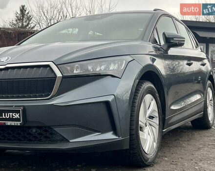 Серый Шкода Enyaq iV, объемом двигателя 0 л и пробегом 65 тыс. км за 22000 $, фото 10 на Automoto.ua