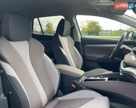 Серый Шкода Enyaq iV, объемом двигателя 0 л и пробегом 34 тыс. км за 22990 $, фото 40 на Automoto.ua