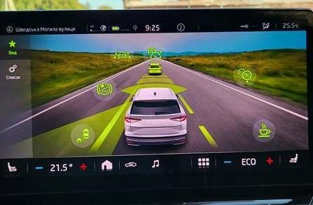 Серый Шкода Enyaq iV, объемом двигателя 0 л и пробегом 43 тыс. км за 29000 $, фото 12 на Automoto.ua