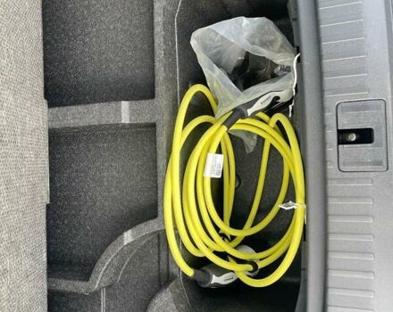 Серый Шкода Enyaq iV, объемом двигателя 0 л и пробегом 34 тыс. км за 22990 $, фото 15 на Automoto.ua