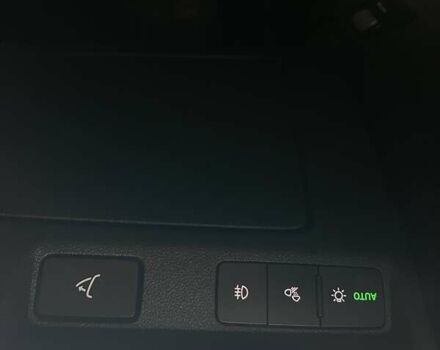 Серый Шкода Enyaq iV, объемом двигателя 0 л и пробегом 78 тыс. км за 27900 $, фото 21 на Automoto.ua