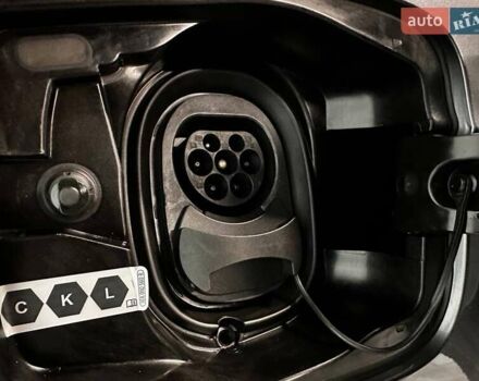 Серый Шкода Enyaq iV, объемом двигателя 0 л и пробегом 135 тыс. км за 26900 $, фото 36 на Automoto.ua