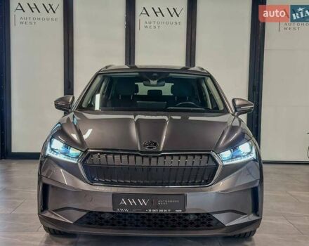 Серый Шкода Enyaq iV, объемом двигателя 0 л и пробегом 135 тыс. км за 26900 $, фото 1 на Automoto.ua