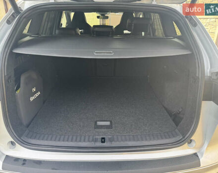 Серый Шкода Enyaq iV, объемом двигателя 0 л и пробегом 202 тыс. км за 25950 $, фото 18 на Automoto.ua