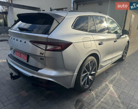 Серый Шкода Enyaq iV, объемом двигателя 0 л и пробегом 202 тыс. км за 25950 $, фото 4 на Automoto.ua