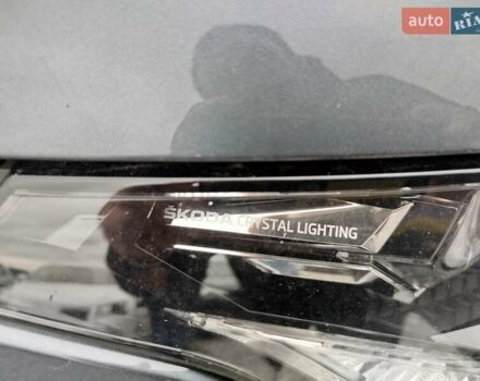 Серый Шкода Enyaq iV, объемом двигателя 0 л и пробегом 180 тыс. км за 22222 $, фото 17 на Automoto.ua