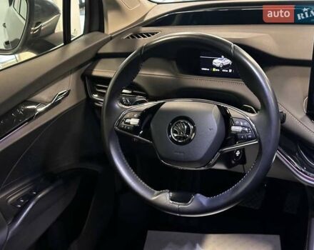 Серый Шкода Enyaq iV, объемом двигателя 0 л и пробегом 135 тыс. км за 26900 $, фото 28 на Automoto.ua