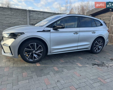 Серый Шкода Enyaq iV, объемом двигателя 0 л и пробегом 202 тыс. км за 25950 $, фото 6 на Automoto.ua