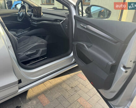 Серый Шкода Enyaq iV, объемом двигателя 0 л и пробегом 202 тыс. км за 25950 $, фото 13 на Automoto.ua