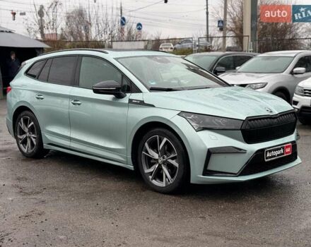 Серый Шкода Enyaq iV, объемом двигателя 0 л и пробегом 46 тыс. км за 31690 $, фото 3 на Automoto.ua