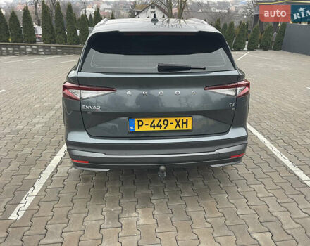Серый Шкода Enyaq iV, объемом двигателя 0 л и пробегом 105 тыс. км за 23800 $, фото 5 на Automoto.ua